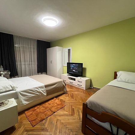 شقة Downtown Retreat "Spiranca" تيرانا المظهر الخارجي الصورة